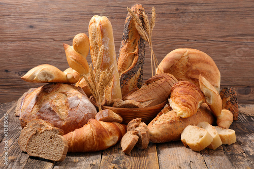 assortiment van brood en banket