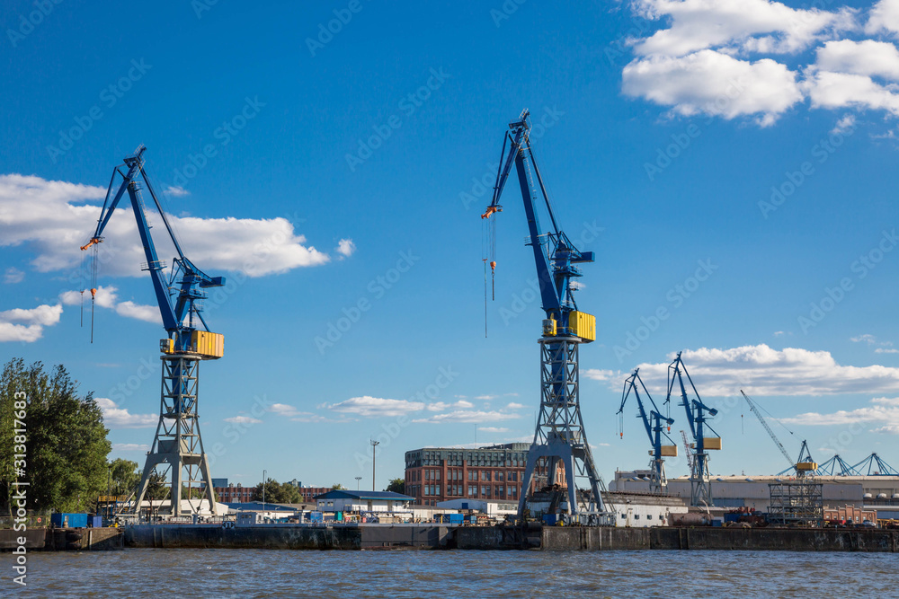 Hafenkräne im Hafen von Hamburg