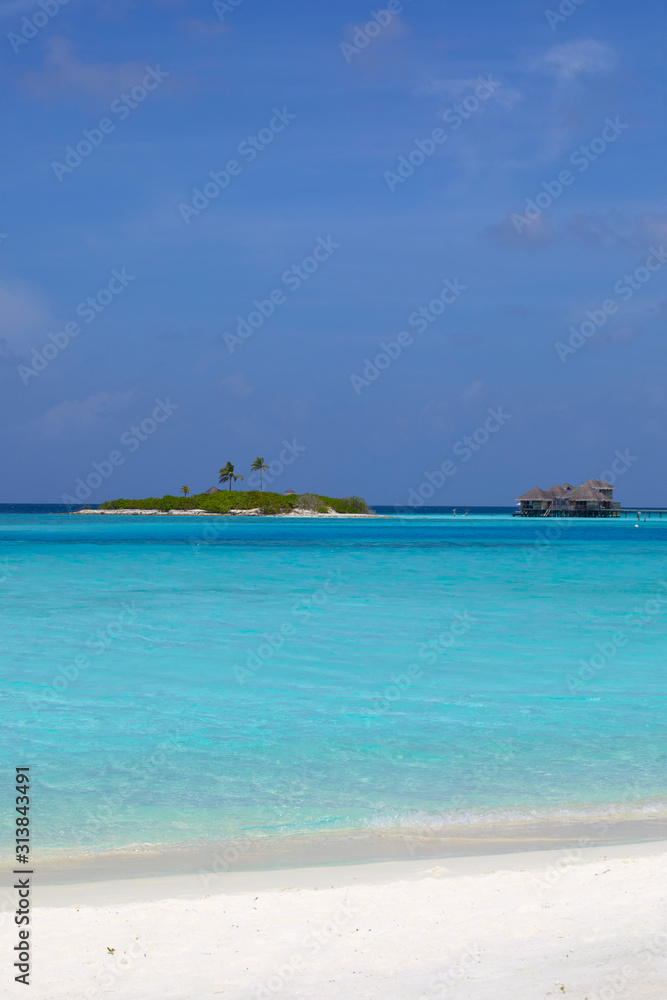 Island in front of Paradise Island (Lankanfinolhu), Maldives