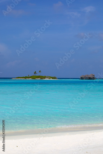 Island in front of Paradise Island (Lankanfinolhu), Maldives © Massimo Pizzotti