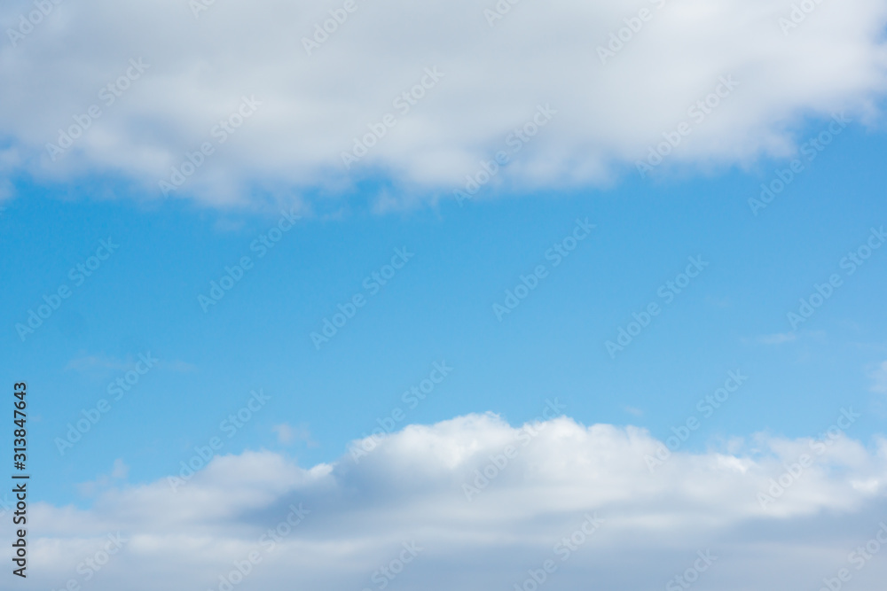 Obraz premium blue sky with light white clouds