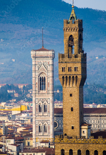 Fotografija Italia, Toscana, Firenze, Campanile di Giotto e torre di Palazzo Vecchio