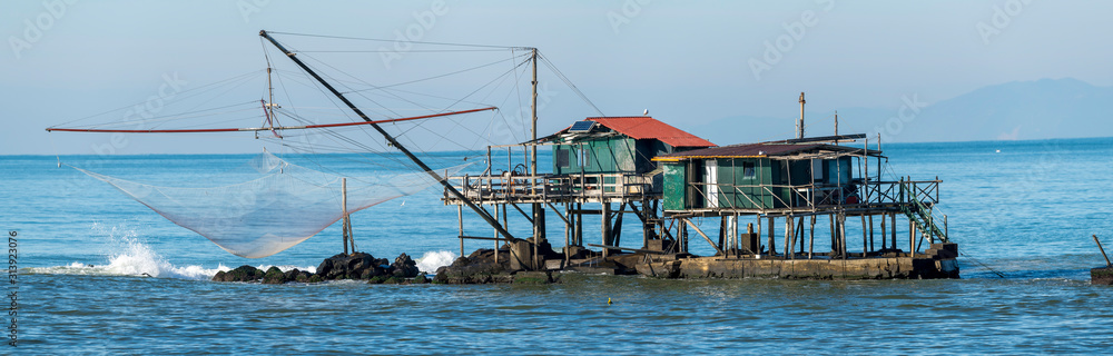 Fototapeta premium Trabocco per la pesca Marina di PIsa