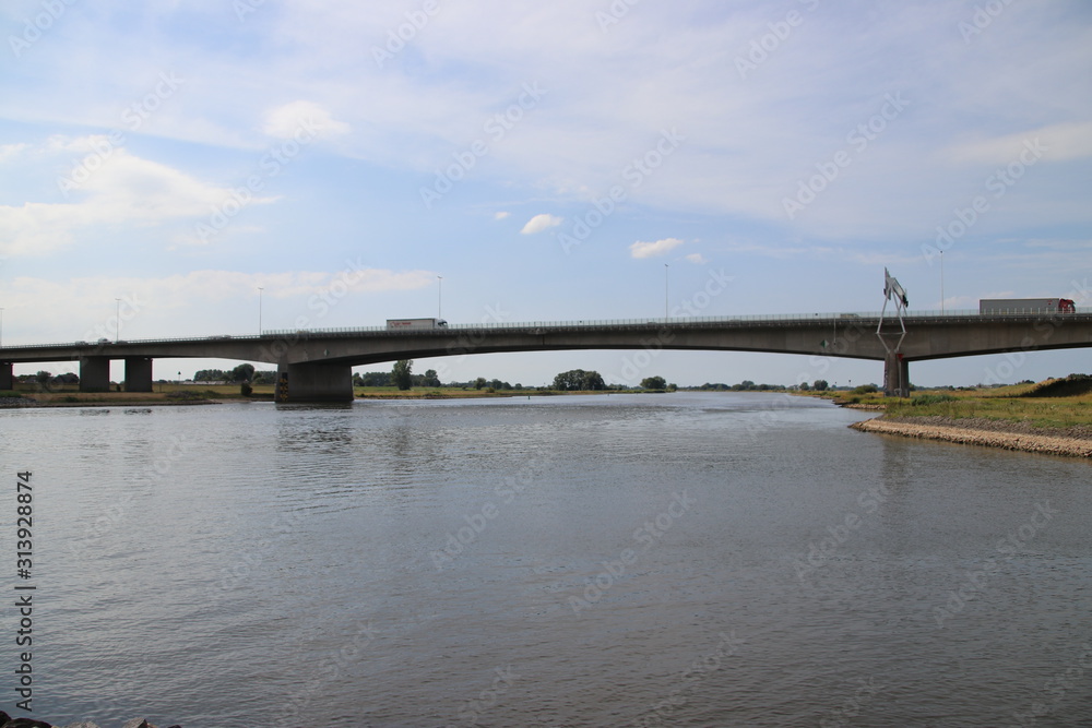 bridge of concrete named Katenveer  over river IJssel to connect the province Gelderland to Overijssel at Zwolle in the Netherlands