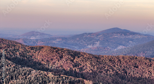 Beskid Wyspowy - widok z góry Luboń Wielki