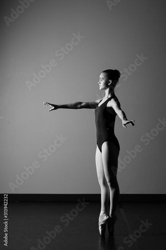 Ballet dancer © Mat Hayward