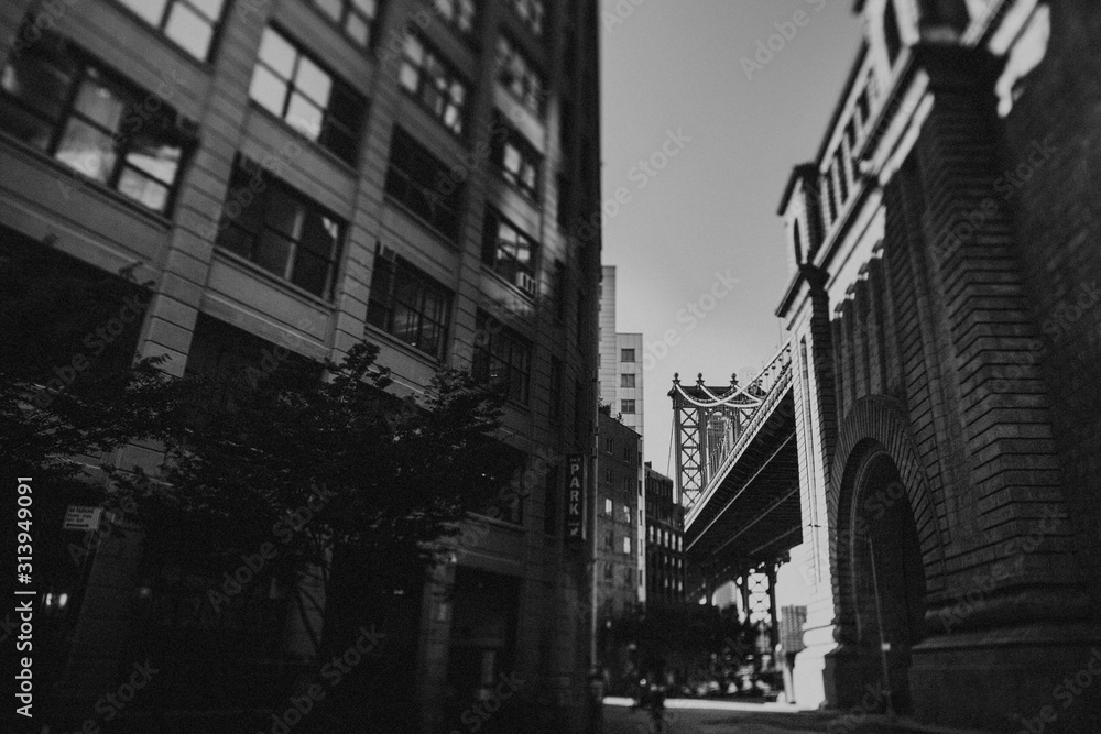 Manhattan Bridge from an alley