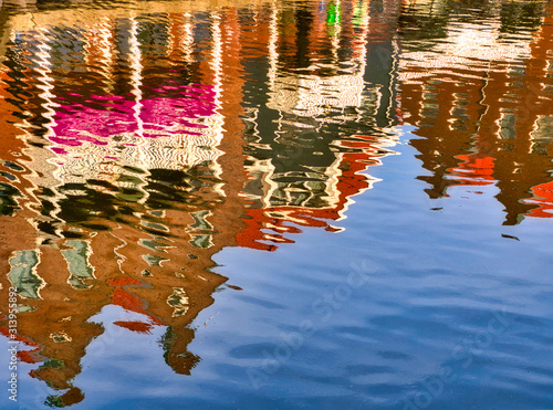 Fototapeta Naklejka Na Ścianę i Meble -  Houses reflections