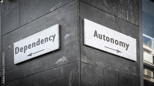 Street Sign to Autonomy versus Dependency