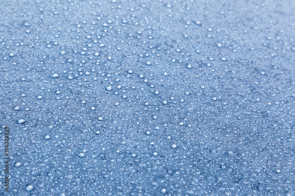 Frost auf einer Oberfläche, Eiskristalle 
