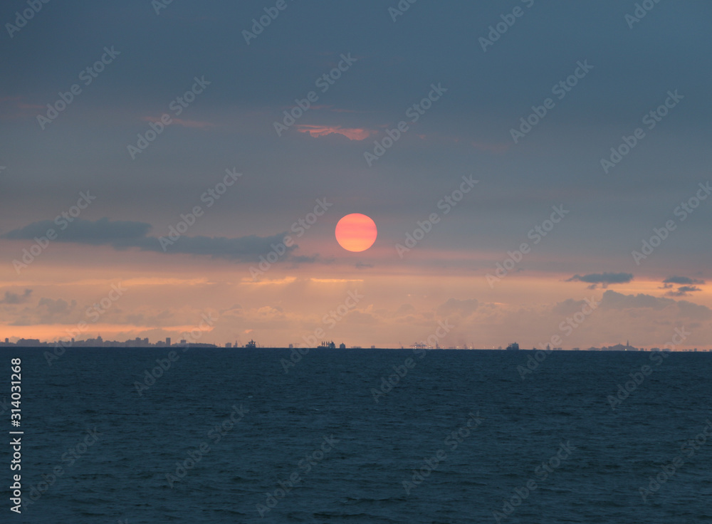 coucher de soleil sur la mer senegal