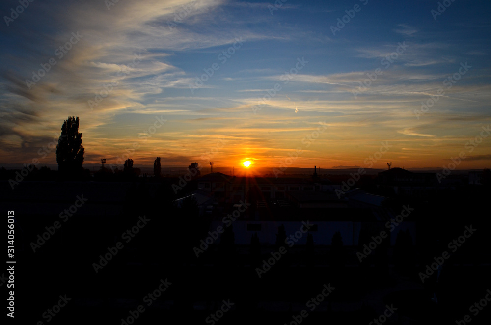 Fototapeta premium sunset in city