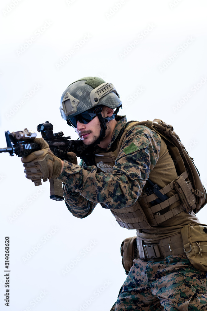 soldier in action aiming laseer sight optics soldier in action aiming laseer sight optics
