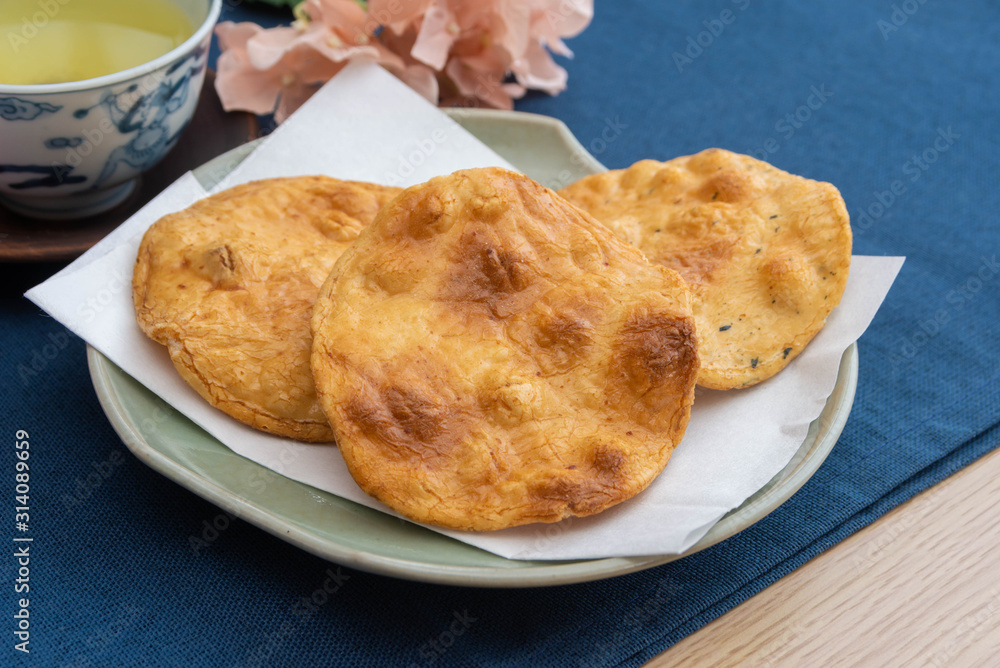しょうゆせんべい しょうゆせんべい