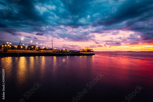 фотографія Por do Sol no Gasômetro - Sunset Harbor