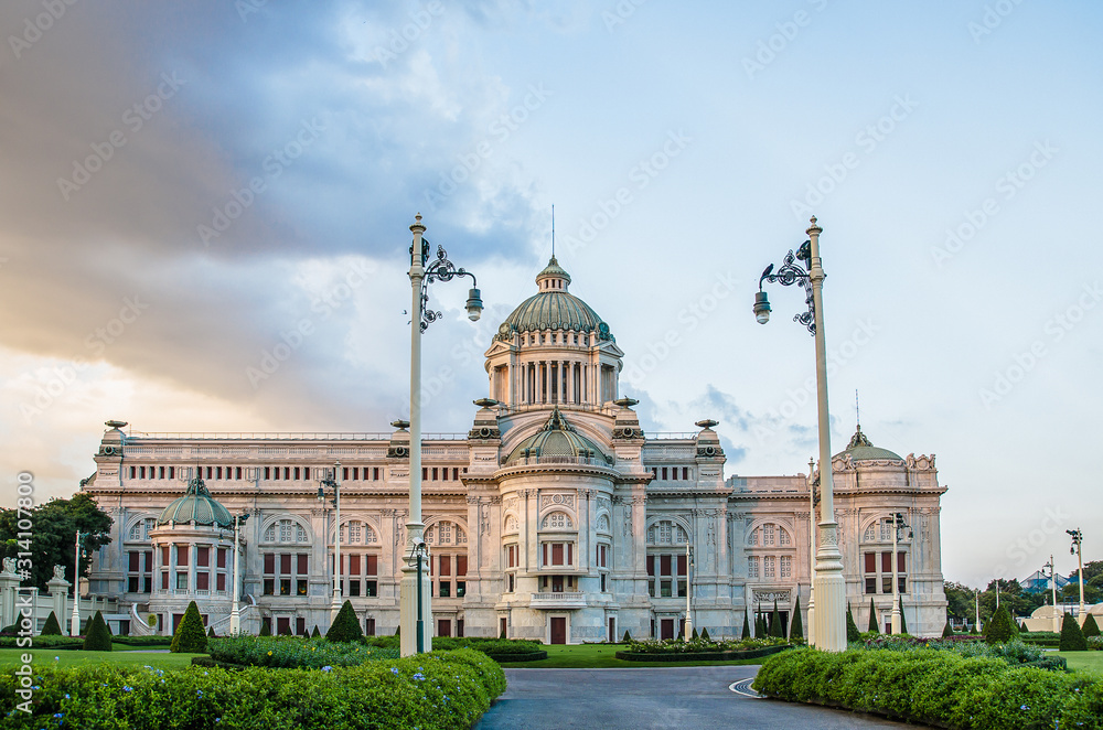 Fototapeta premium The Ananda Samakhom Throne Hall in Thailand
