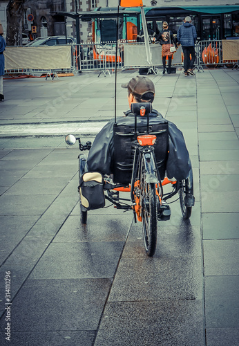 Fotografija bicycle adapted to handicapped people, for competition and city tours