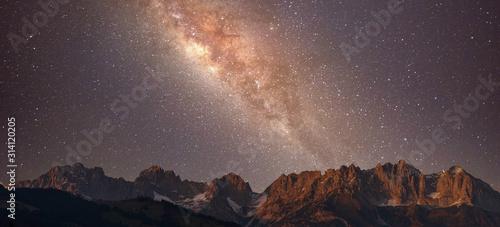 Wallpaper Mural Wilder Kaiser Panorama mit Milchstraße Torontodigital.ca