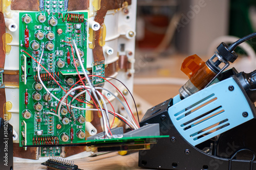 Electronic card during the replacement of components, for its repair in the laboratory