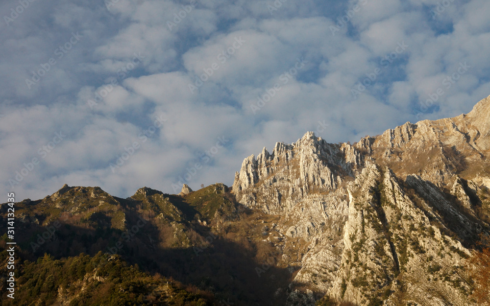 Fototapeta premium mountains and clouds