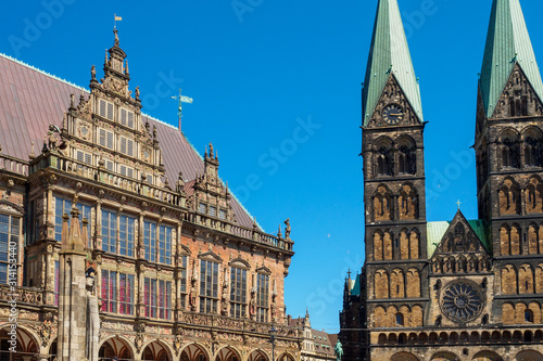 Obraz na płótnie Historic town hall and the cathedral in Bremen, Germany w salonie
