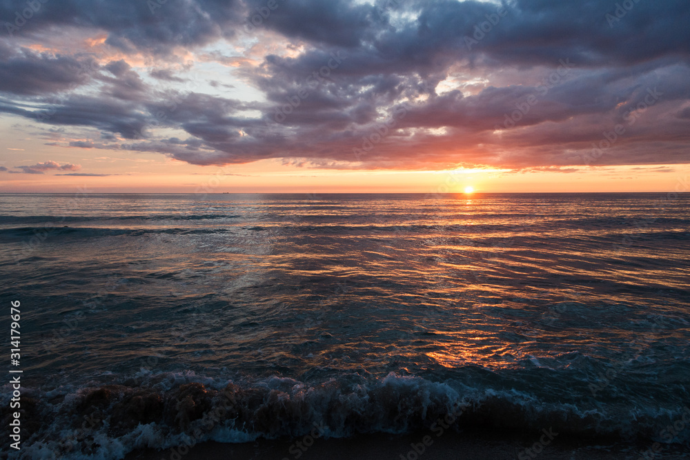 Obraz premium sunset over the sea