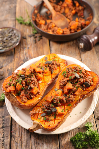 baked butternut with beef and vegetable