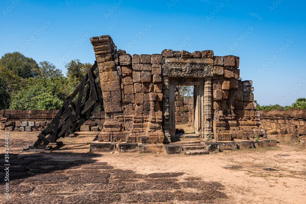 Fototapeta premium East Mebon temple in the Angkor Wat complex in Siem Reap, Cambodia.
