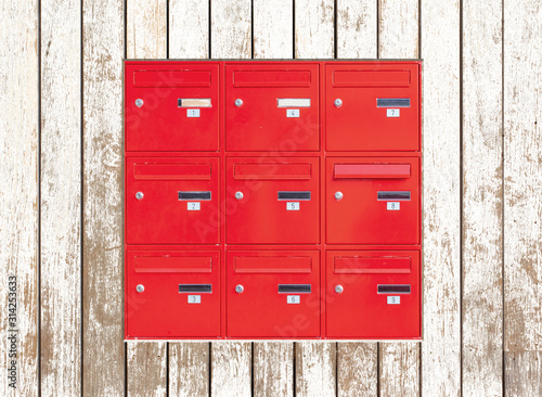 red post box © Unclesam