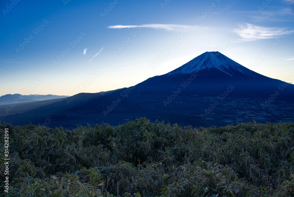 富士山 夜明け 朝 青空 雪 雪山 富士山 夜明け 朝 青空 雪 雪山