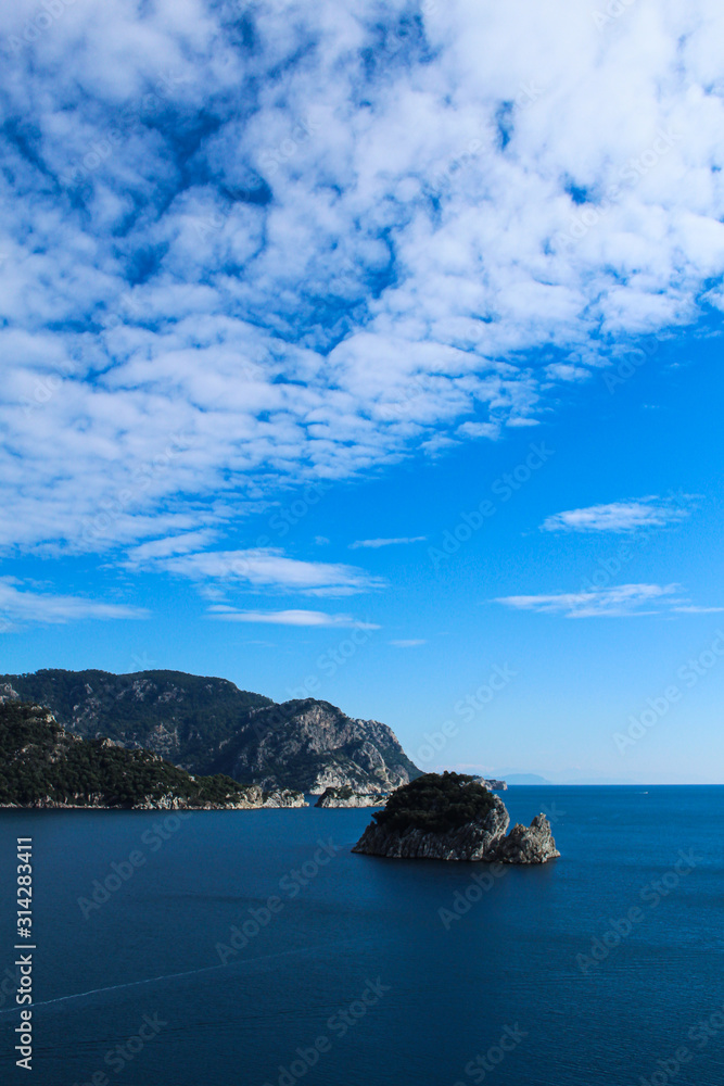 Travel concept: beautiful seascape, selective focus Travel concept: beautiful seascape, selective focus
