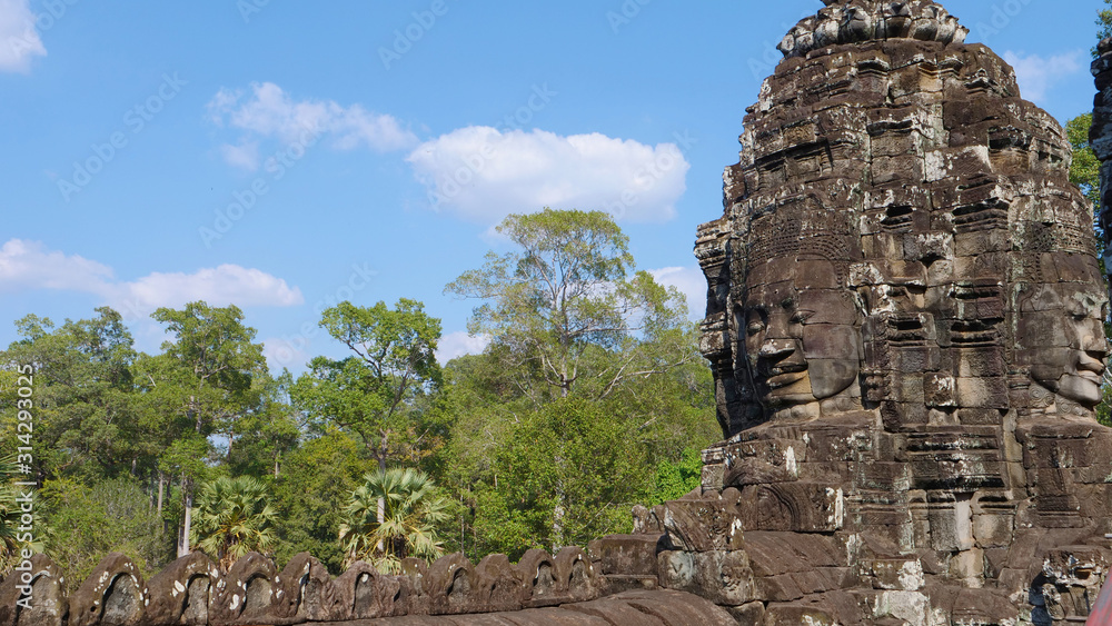 Fototapeta premium Face tower at the Bayon Temple in Angkor wat complex, Siem Reap Cambodia