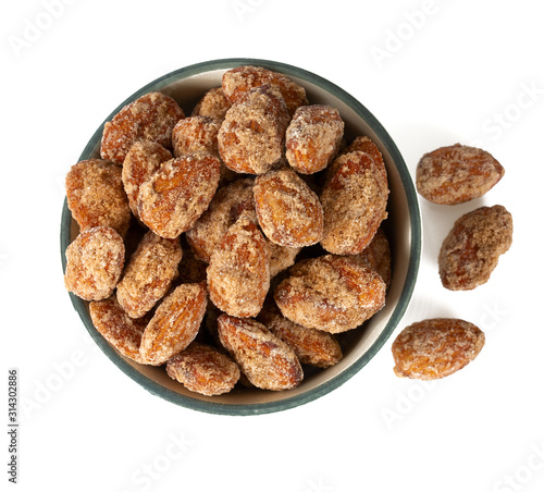 Fotobehang sugared almonds isolated on  white