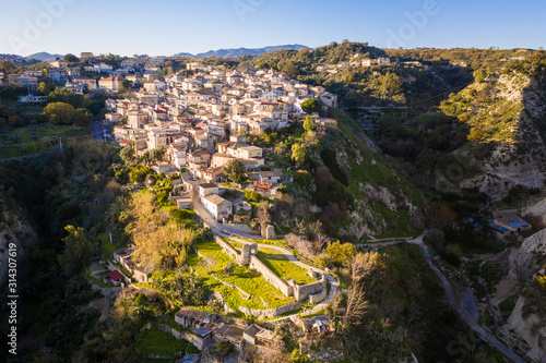 Città di Riace in Calabria. Vista aerea