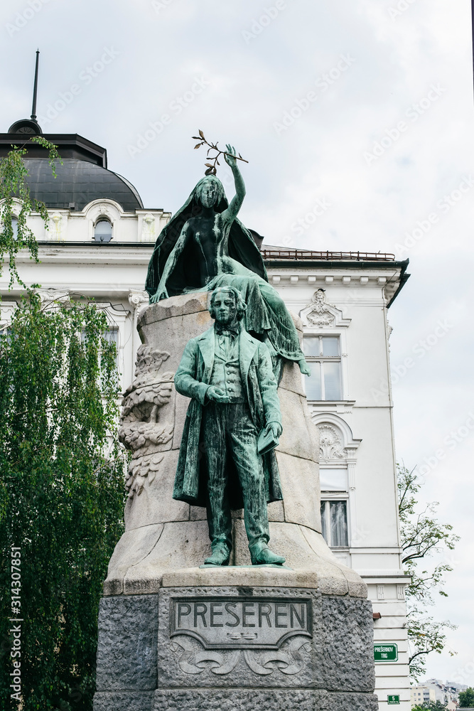 Fototapeta premium Preseren Monument in Ljubljana, Slovenia