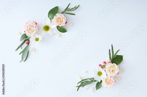 Fototapeta Naklejka Na Ścianę i Meble -  Beautiful floral arrangement with a place to insert text top view.