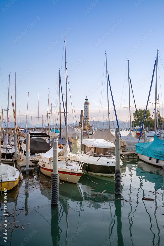 Fototapeta premium Moored yachts on Bodensee