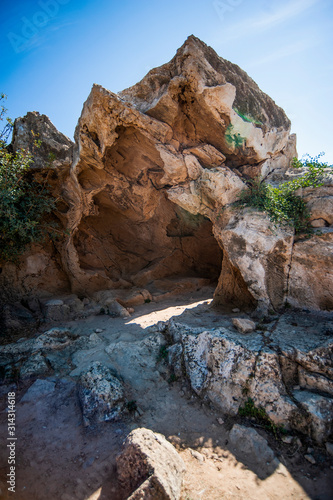 For the wealth of burials of the inhabitants of ancient Paphos, this place was called the Royal Tombs. But the Romans plundered the graves and set up a quarry here. 