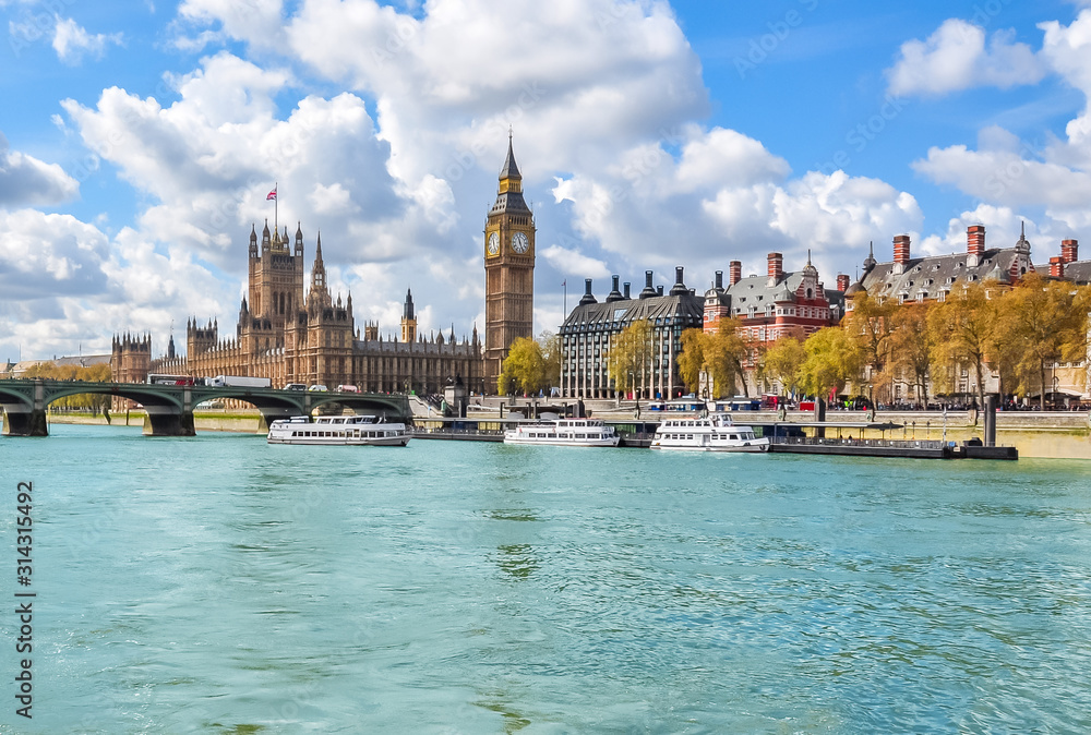 Houses of Parliament and Big Ben, London, UK Houses of Parliament and Big Ben, London, UK