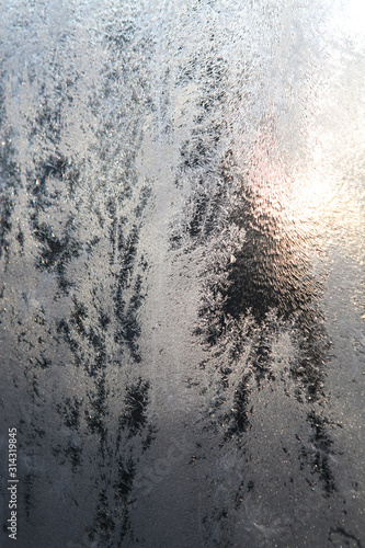 Eiskristalle auf Glas