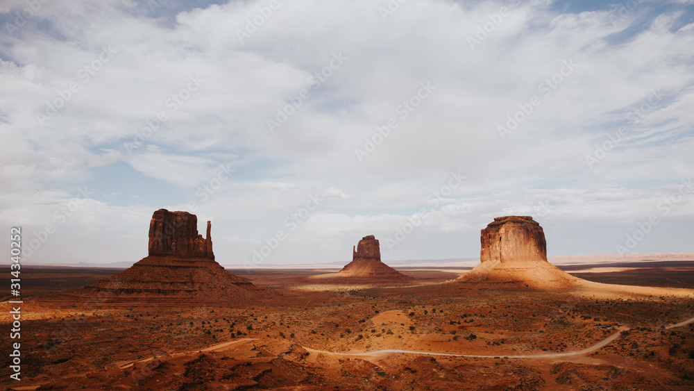 Paysage incroyable ! Les buttes populaires de Monument Valley
