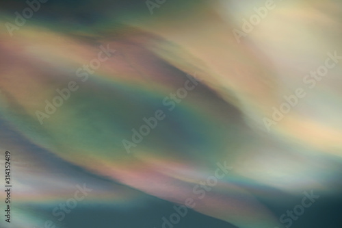 Cloud iridescence : diffraction phenomenon produce colorful clouds.