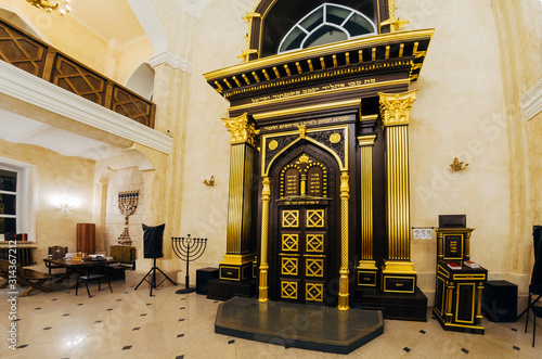 Obraz na plátně Inside of Voronezh choral Synagogue