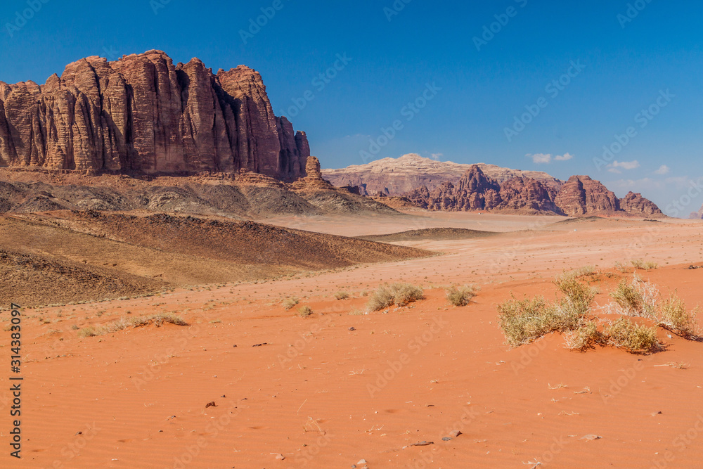 Fototapeta premium Rocky landscape of Wadi Rum desert, Jordan