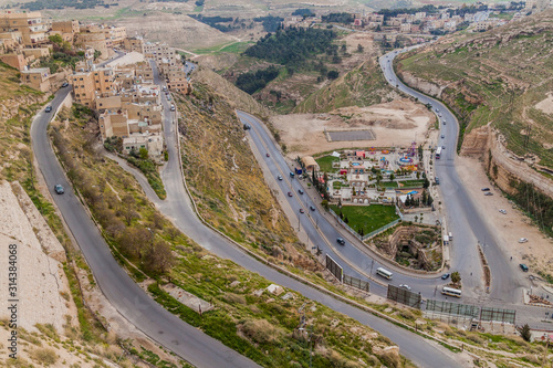 Road of Karak town, Jordan © Matyas Rehak