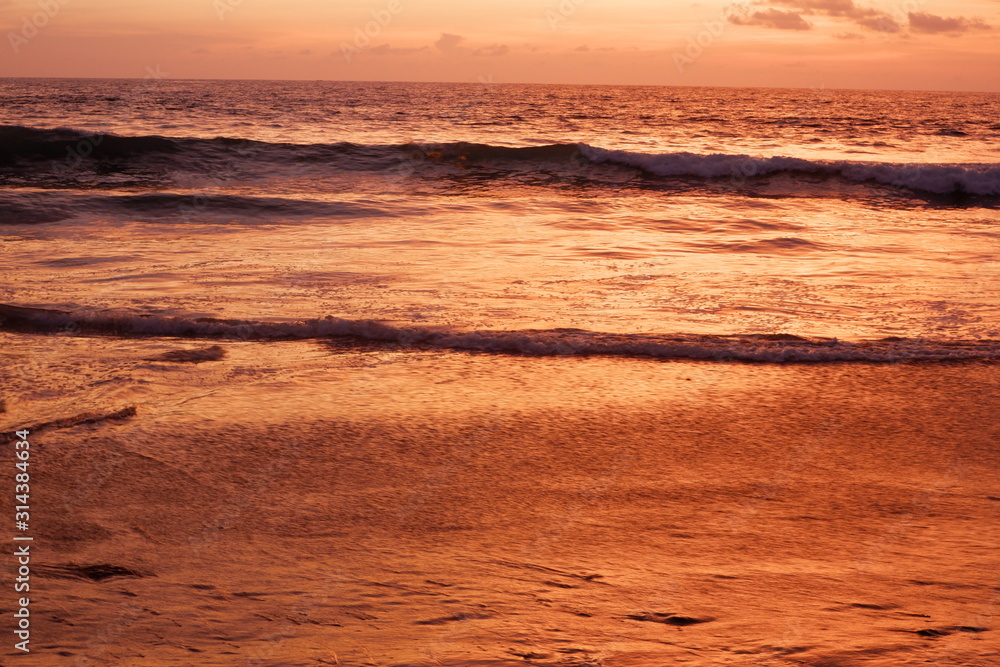 Fototapeta premium sunset over the sea