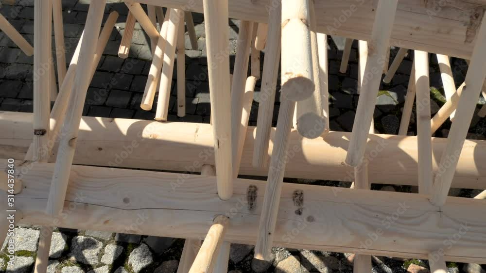 The spikes on the big log in the log competition The spikes on the big log in the log competition