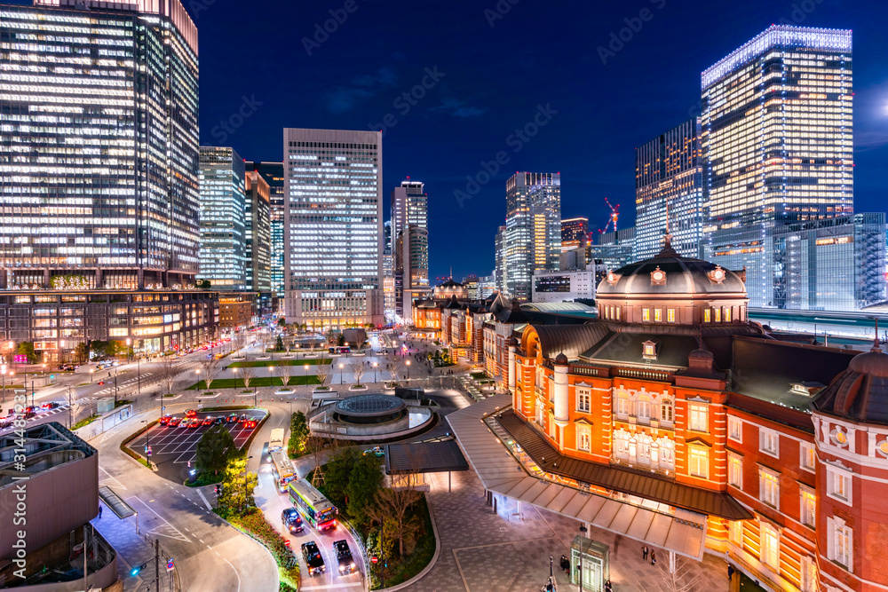 Fototapeta premium Stacja Tokyo Stacja Tokyo widziana z wyjścia Marunouchi (styczeń 2020)