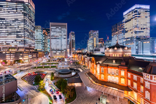 東京駅丸の内口から見た東京駅（2020年1月）