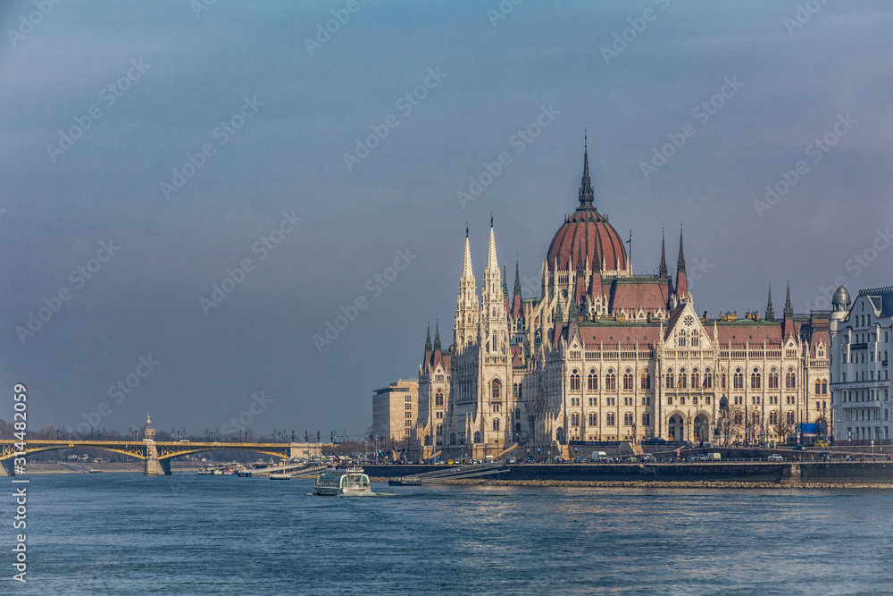 Budapest / Parlament